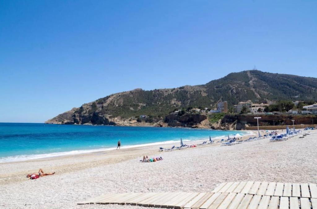 Bright Sunny Albir Beach Apartment 阿尔比尔 外观 照片