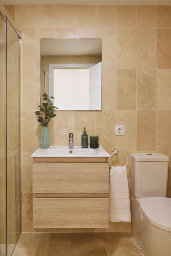 Bright Sunny Albir Beach Apartment 阿尔比尔 外观 照片