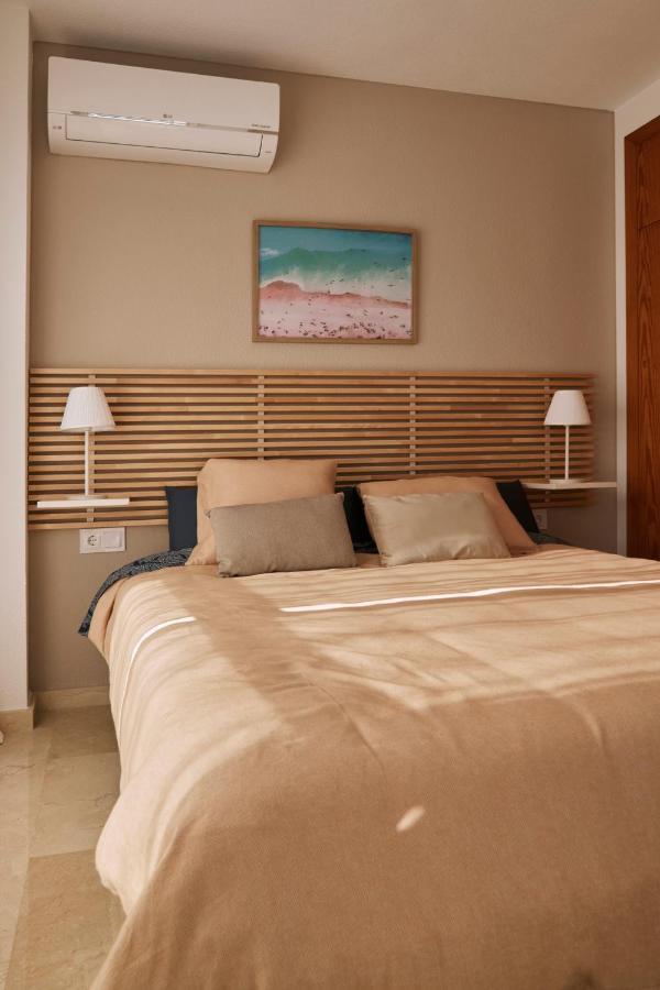 Bright Sunny Albir Beach Apartment 阿尔比尔 外观 照片