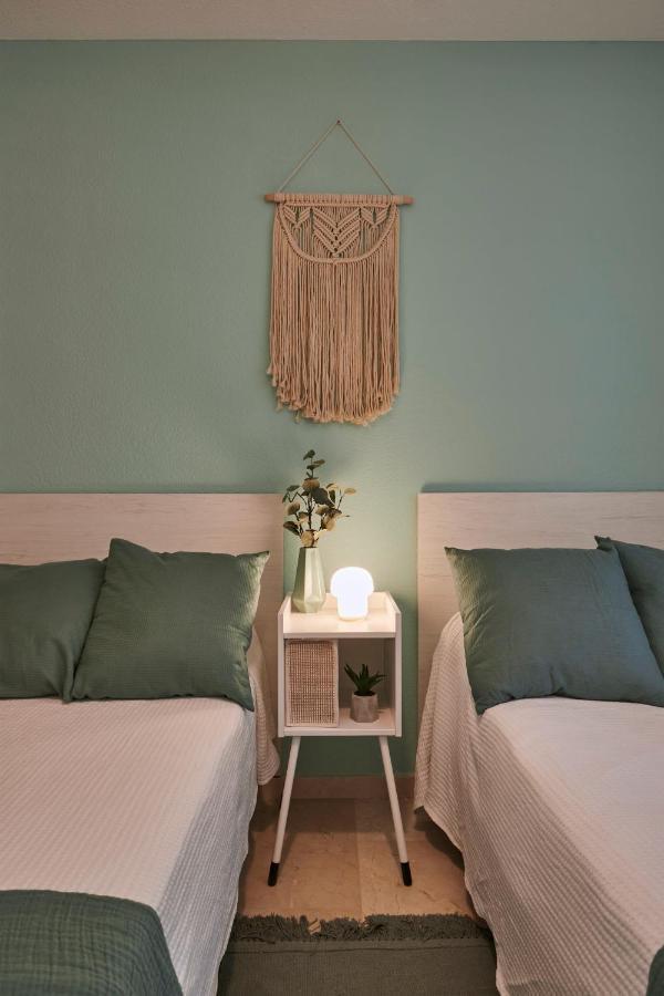 Bright Sunny Albir Beach Apartment 阿尔比尔 外观 照片
