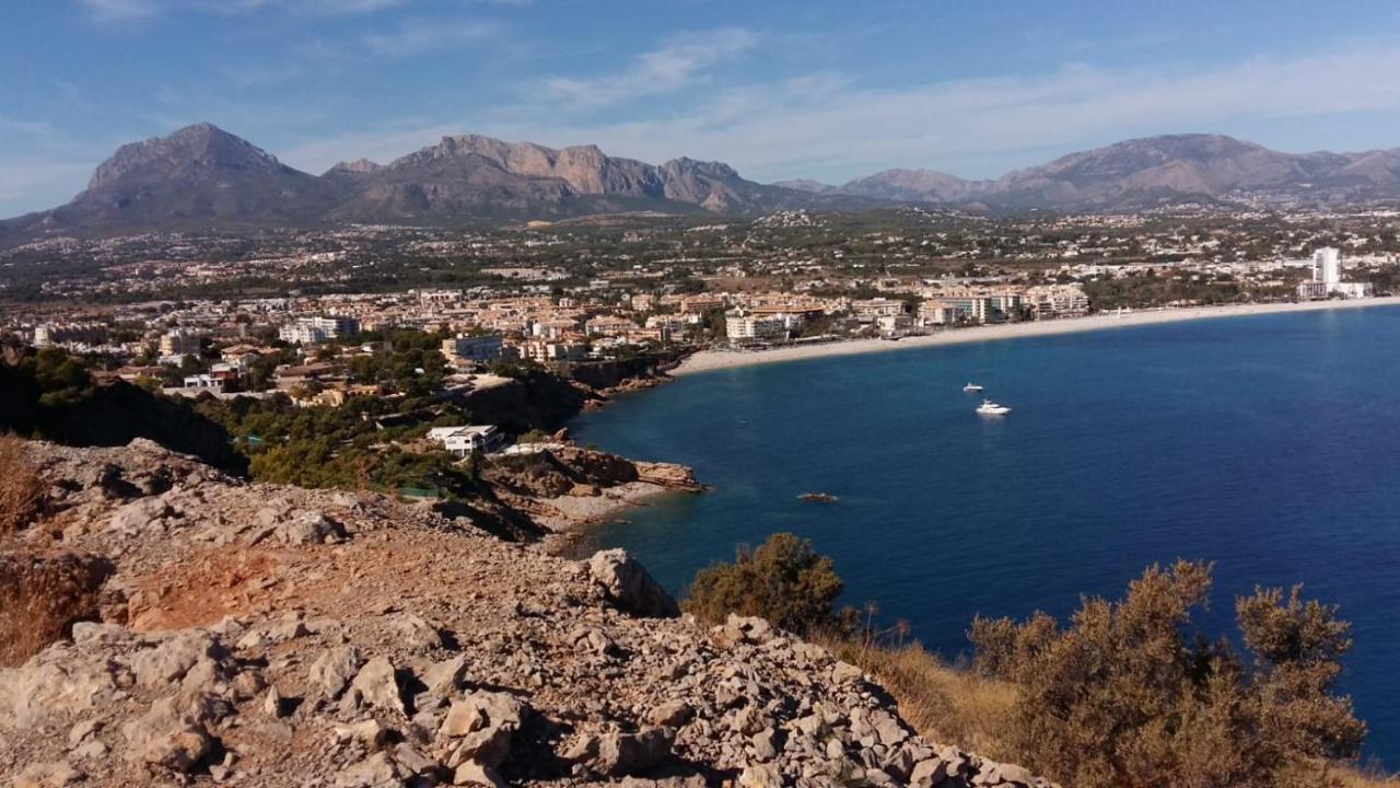 Bright Sunny Albir Beach Apartment 阿尔比尔 外观 照片